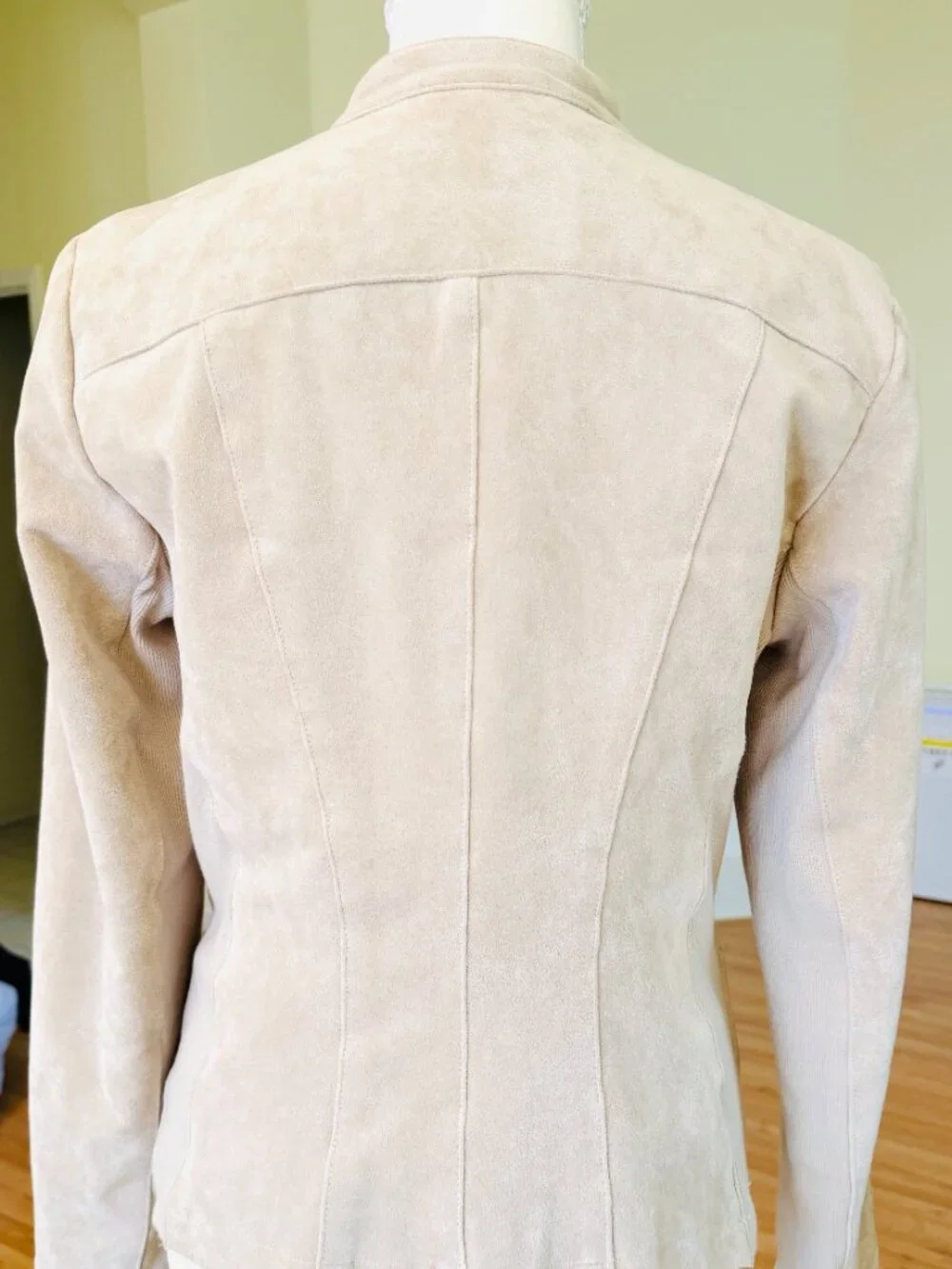 Sophisticated Ivanka Trump jacket- crafted from a soft, tan faux-suede fabric <3 - Picture 4 of 6